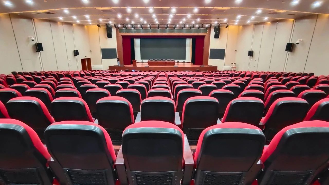 航天廣電會議擴(kuò)聲系統(tǒng)工程產(chǎn)品服務(wù)于六安市某學(xué)校！